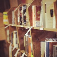 Full_pdx_allisonejones_elliottbaybookstore_books