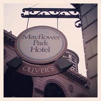 Full_lax_gastronomyblog_mayflower_hotel_sign