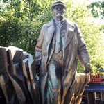 Infobox_vbc_jminter_statueoflenin